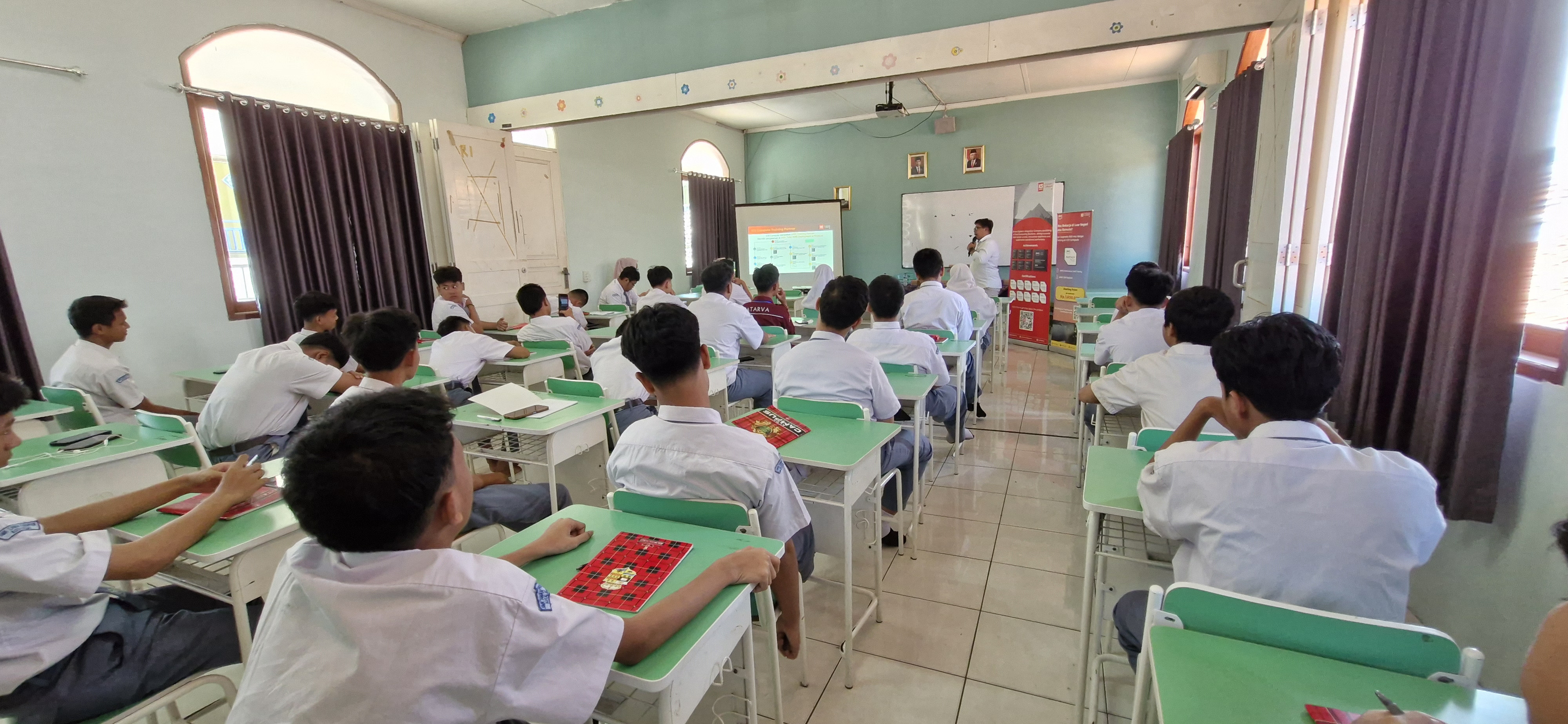 ICS Pintar SMK Taman Harapan Bekasi